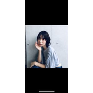 外ハネショートボブ