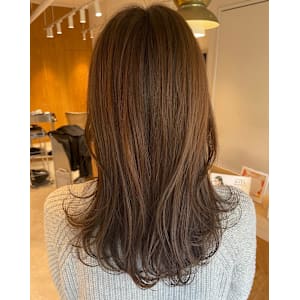 柔らかレイヤーで叶える、自然体の美しさ