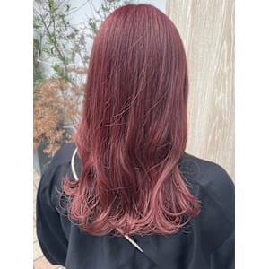 柔らかピンク×抜け感