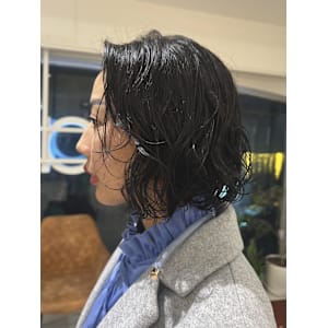 黒髪ボブパーマ