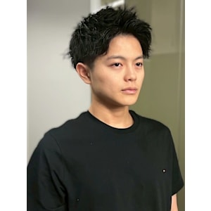 スパイキーショート アップバング 眉カット 20代30代