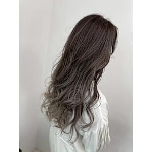 透明感グレージュ