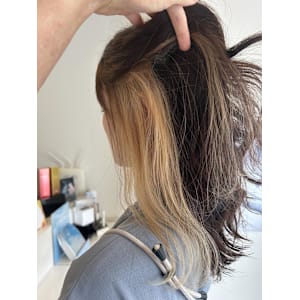 イヤリングベージュ