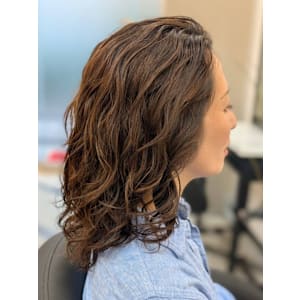 30代40代50代：ハイライトパーマ