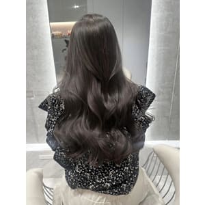髪質改善＊韓国風強めカールくびれヘア＊美髪【Zina梅田】