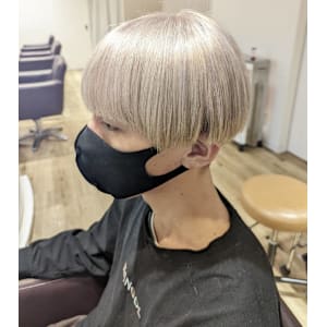 aluss with AKROS omotesando