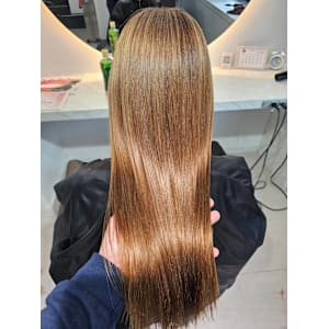 aluss with AKROS omotesando