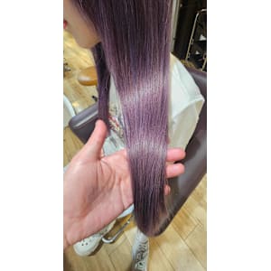 aluss with AKROS omotesando