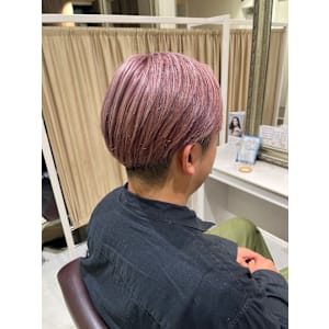 ピンクベージュ