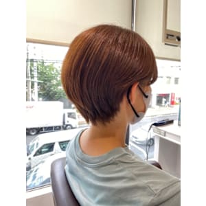 シルエットきれいな大人ボブ