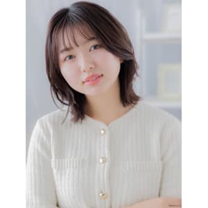 伸ばしかけ立体感ひし形くびレイヤーカット　マロンベージュ