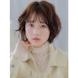 大人ガーリーふわふわボブ小顔デジタルパーマ　細めハイライト