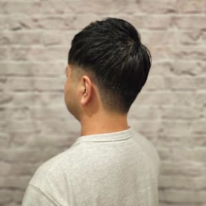 夏におすすめ爽やかさのあるツーブロックショートスタイル