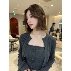 髪質改善＊切りっぱなしくびれヘア＊美髪【Zina新宿】