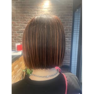 ボルドーヘア×ミニボブ - 半個室型美容室 Sourire 博多店【ハンコシツガタビヨウシツスーリールハカタテン】掲載中