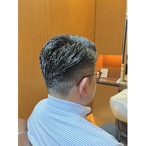 銀座　理容室　七三スタイル