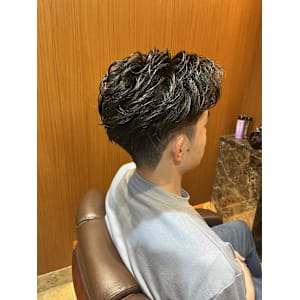 銀座　理容室　フェザーパーマ　ビジネスヘア