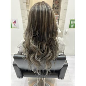 グレージュバレイヤージュ