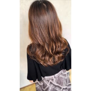 低めレイヤーコテ巻き風パーマ