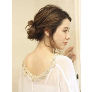 結婚式や浴衣ヘアに♪ミディアムシニヨン