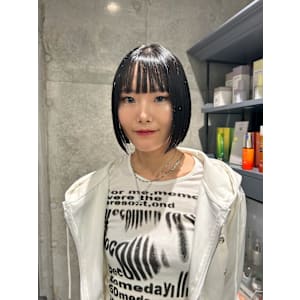 ぱつっとボブカット