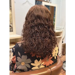 白髪染め白髪ぼかし大人かわいいミディアムショートボブ40代 - RANDE【ランデ】掲載中