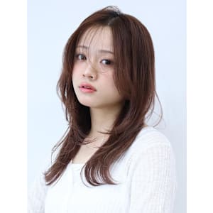 レイヤーカット×ストレートヘア