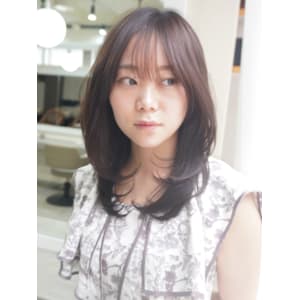 ミディアムレイヤー/ワンカール/ハッシュカット