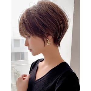 ショートヘア ハンサムショート 透明感 ベージュブラウン