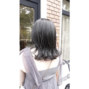 オリーブブラック