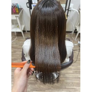 セミロング／縮毛矯正