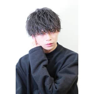 ソフトツイスト　無造作　マッシュ　刈り上げ