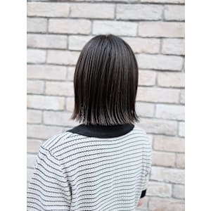 外はねボブ＋アッシュカラー
