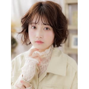 大人ガーリーふわふわボブ小顔デジタルパーマ　フェザーショート