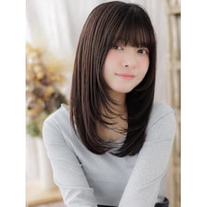 艶感ストレートロングレイヤーくすみカラー　くすみベージュ