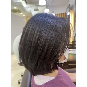 ピンクアッシュブラウン　ボブ