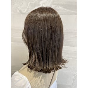 切りっぱなし/外ハネ/ラフ感ミディアム