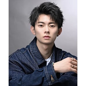 短髪大人アップバング