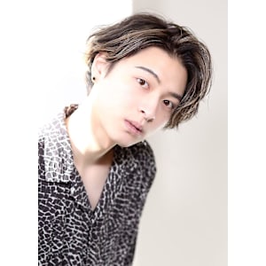 耳かけゆるウェーブセンターパート