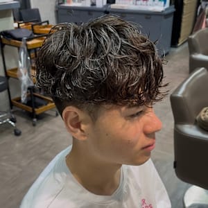 藤沢黒髪メンズカット刈り上げマッシュシャドウパーマ