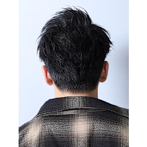 横顔も決まるツイストシェイドショート