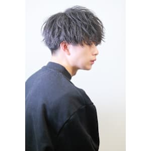 ソフトツイスト　無造作　マッシュ　刈り上げ