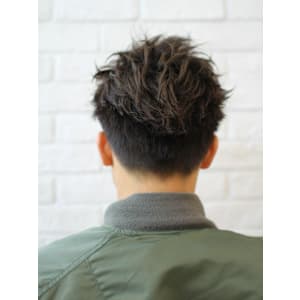 バーンブラスト　ワイルドツーブロック　前髪かきあげ