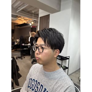 神田脩弥/アップバング/刈り上げ