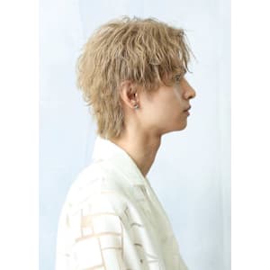 ブリーチパーマ波巻きセンターパート