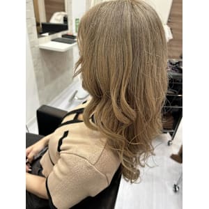 ベージュカラー