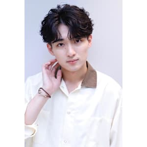 毛流れスパイラルセンターパート