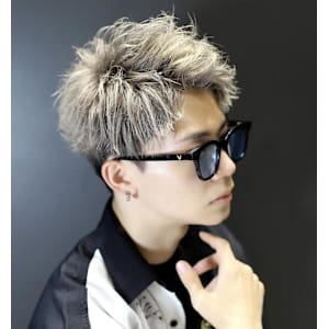 ブリーチ2回ベージュアップバング