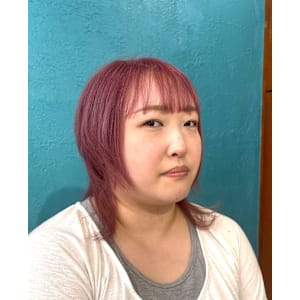 パープルカラーのハッシュカット