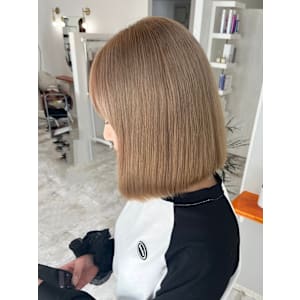 ate. 髪質改善 心斎橋【アテ】×スタイル